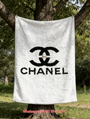 Elegant Pearl Embellished Chanel Double C Logo Flannel Sofa Throw Blanket IMG_6992
